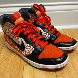 Nike Dunk Paule Marrot Red and Black High-Tops with Feather Design size 8